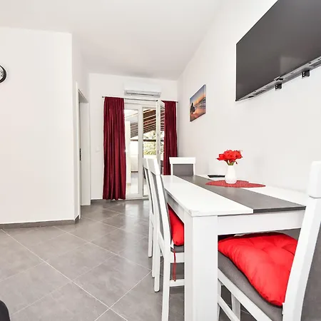 Zubcic-1 By Interhome Apartamento