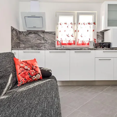 Apartamento Zubcic-1 By Interhome Sikovo