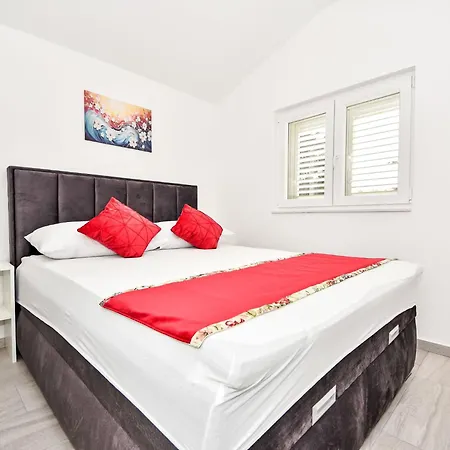 Zubcic-1 By Interhome * Sikovo