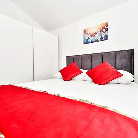 Zubcic-1 By Interhome * Sikovo