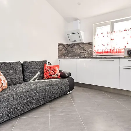 Zubcic-1 By Interhome * Sikovo