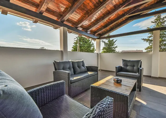 Zubcic-1 By Interhome *