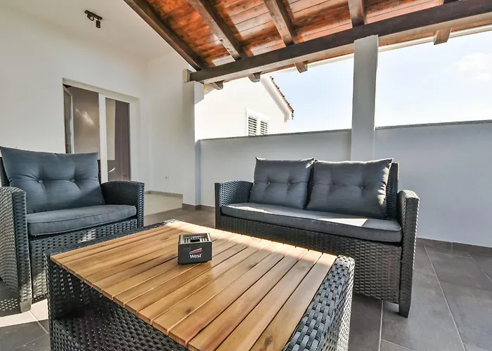 Zubcic-1 By Interhome *